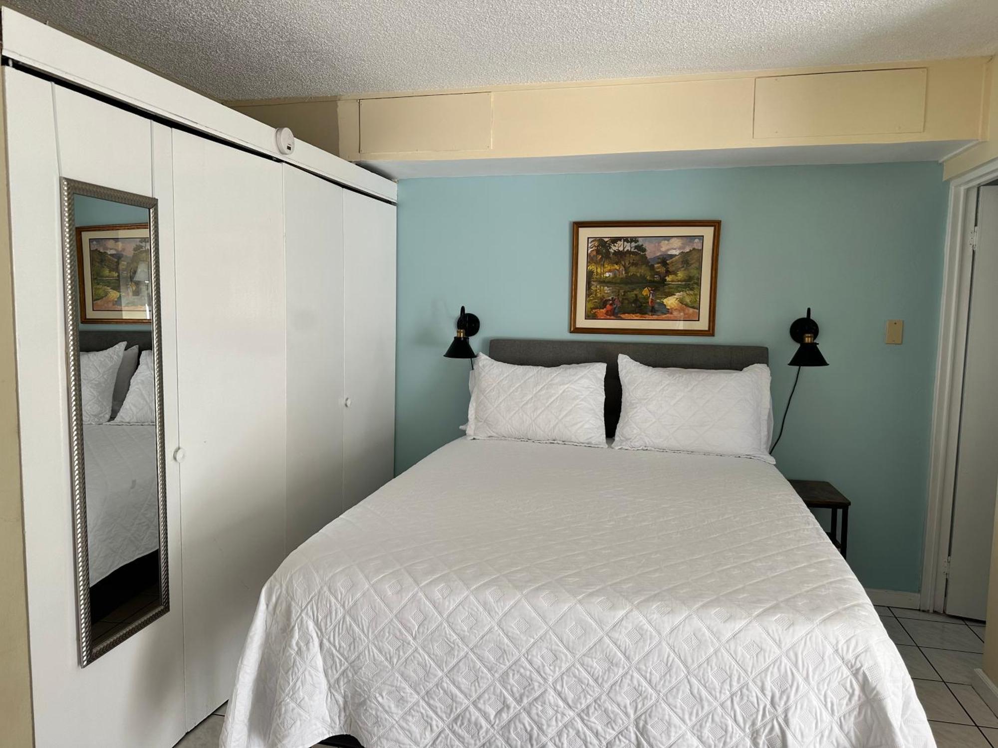 Beryls At Seawind On The Bay , Montego Bay , Jamaica Apartment Exterior photo