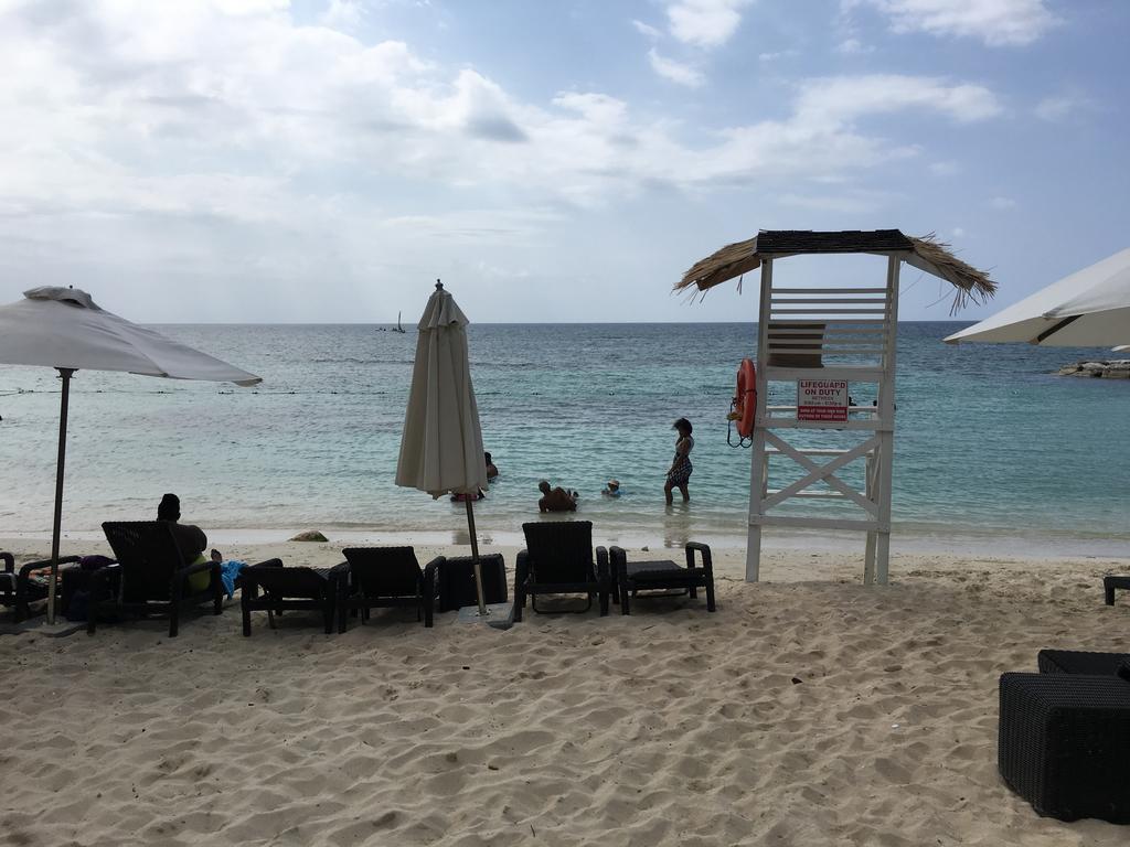Beryls At Seawind On The Bay , Montego Bay , Jamaica Apartment Exterior photo